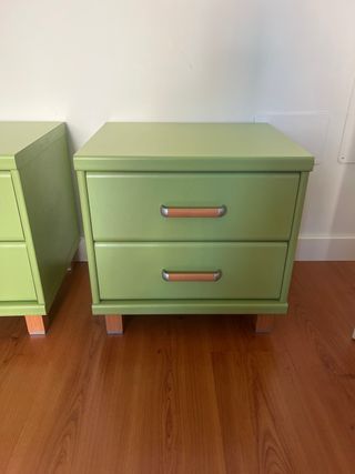 Dos Mesitas de noche en muy buen estado