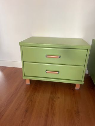 Dos Mesitas de noche en muy buen estado