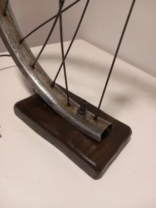 Lámpara Mesa Industrial Rueda Metal Madera