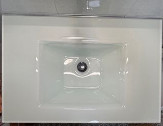 Mueble baño con lavabo y espejo