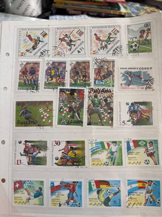 Francobolli vintage Mondiali di Calcio, con emissi