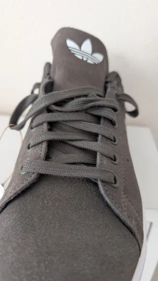 Zapatillas Adidas Stan Smith Gris/Blanco Talla 42.