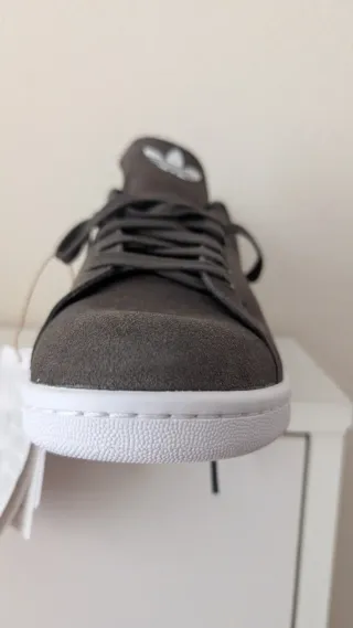 Zapatillas Adidas Stan Smith Gris/Blanco Talla 42.