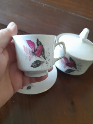 Set 6 Tazzine Caffè con Piattini + Zuccheriera