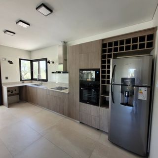 ENCIMERAS. COCINAS. MUEBLES INSTALACIÓN DE COCINAS