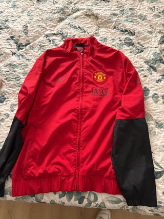 Chaqueta Manchester United Nike Roja y Negra