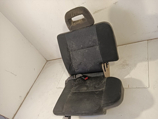 ASIENTOS TRASERO IZQUIERDO NISSAN TERRANO II (R20
