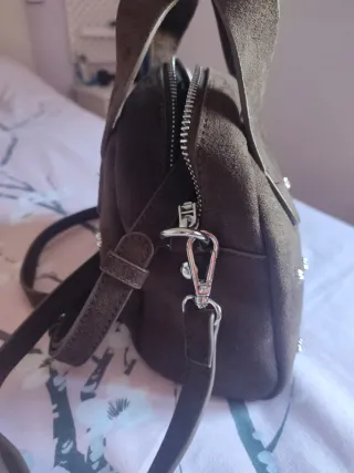 Bolso Parfois marrón con tachuelas