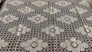 Tovaglia in pizzo filet floreale 100x100 cm