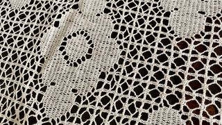 Tovaglia in pizzo filet floreale 100x100 cm