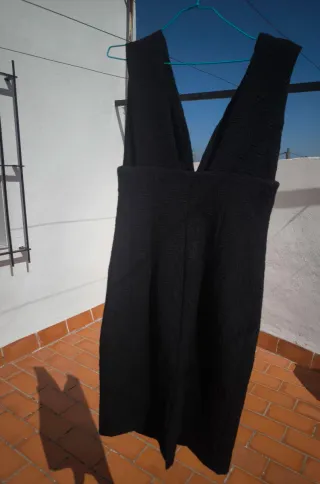 Vestido negro con textura