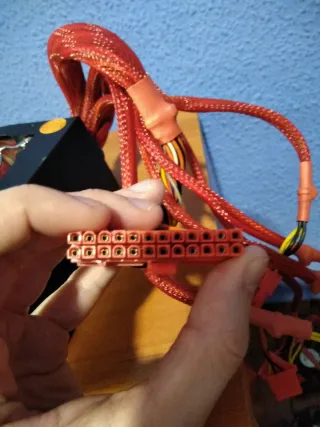 Fuente Alimentación Gaming Negra