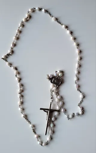Rosario perlas y cruz