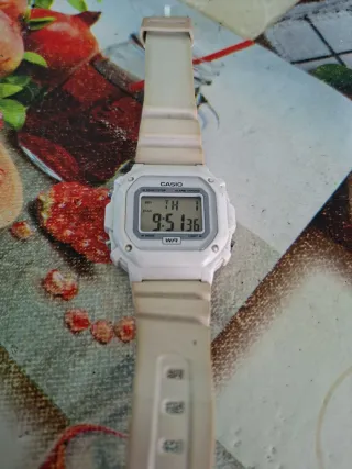 Orologio Casio Digitale Bianco e Beige