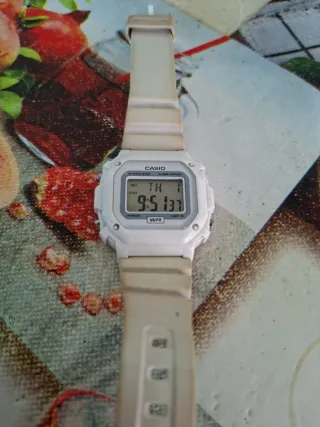 Orologio Casio Digitale Bianco e Beige