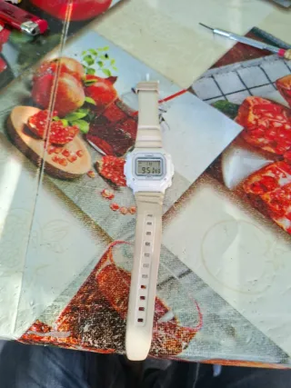 Orologio Casio Digitale Bianco e Beige