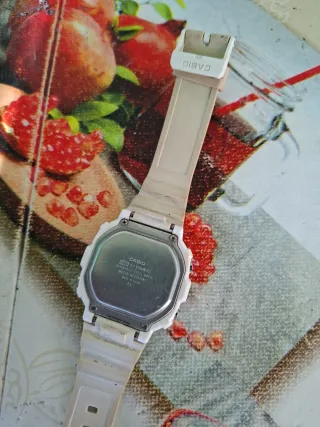 Orologio Casio Digitale Bianco e Beige