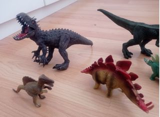 Lote Dinosaurios de Juguete