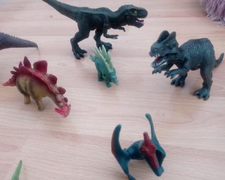 Lote Dinosaurios de Juguete