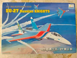 Maqueta Avión SU-27 Russian Knights 1/48