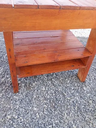 Mesa auxiliar de madera mueble