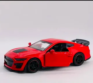 Coche de juguete deportivo rojo