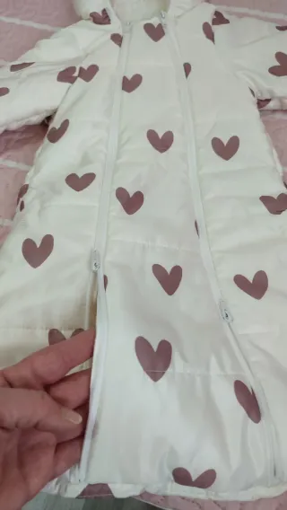 Saco calentito para bebé con corazones