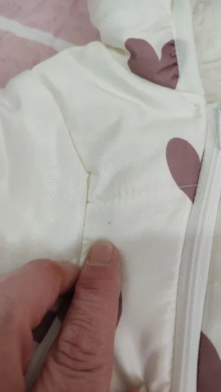 Saco calentito para bebé con corazones