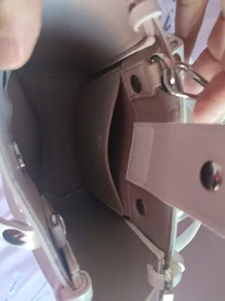 Bolso blanco Parfois con tachuelas