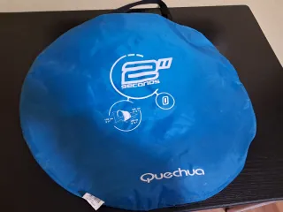 Tienda playa Decathlon azul montaje en 2 segundos