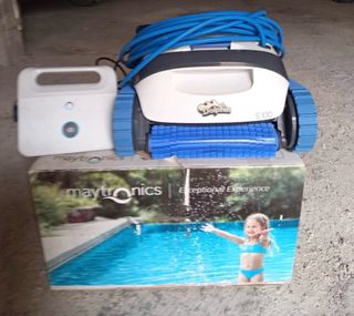 Limpiafondos Dolphin S100