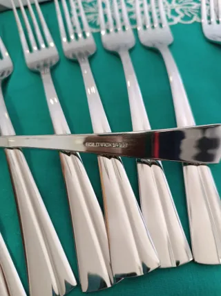 12 Tenedores de Mesa