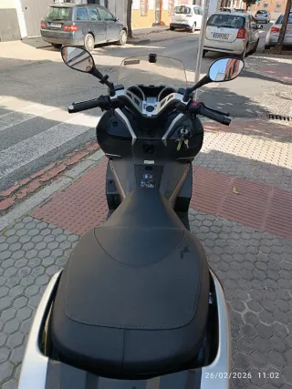 Kawasaki J300 ABS + escape h7