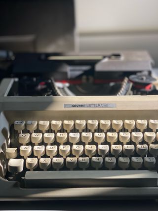 Máquina de escribir Olivetti Lettera 40