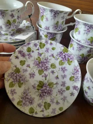 Set da tè 6+6 tazze e piatti, fantasia viole