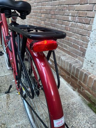 Bicicleta Holandesa de Paseo Roja
