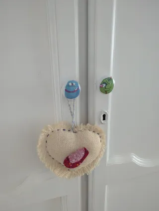 Armario de madera blanco