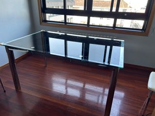 Mesa de comedor cristal y metal