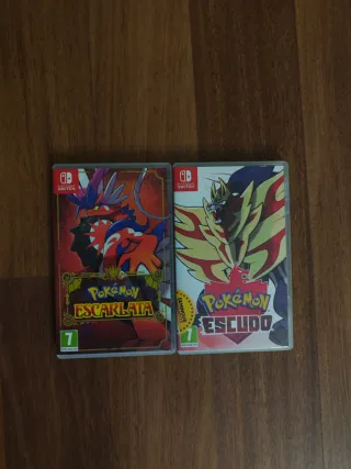 Pacchetto Pokémon Scarlatto e Pokémon Scudo per Nintendo Switch