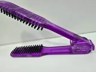 Cepillo para alisar cabello morado