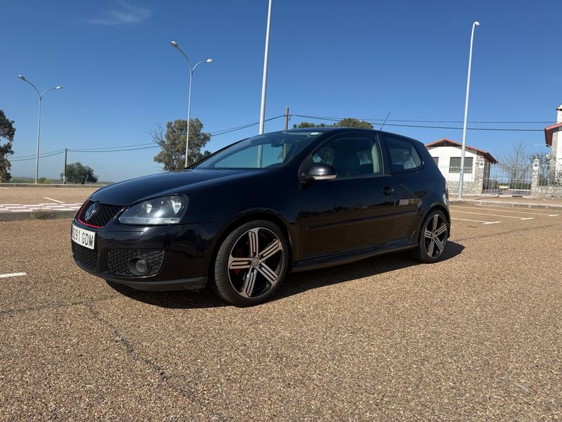 Volkswagen Golf 2008 - foto 1