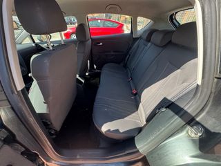 Seat León 1.6 TDI 105 CV – 155.000 km – Única prop