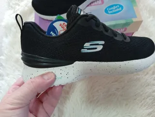 Zapatillas Skechers Talla 37 Negras y Blancas