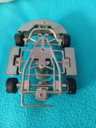 Kart de metal antiguo