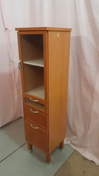 Mueble vitrina madera y cristal