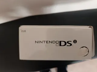 Nintendo DSi Manuales y Caja