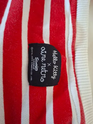 Jersey Hello Kitty Rayas Rojo Talla M