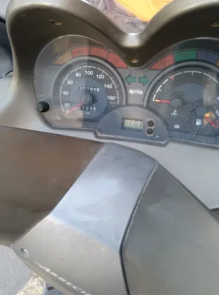 Aprilia Arrecife 250 para reparar