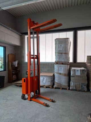 Apilador Eléctrico Industrial