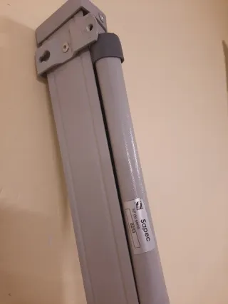 Pantalla de proyección de pared